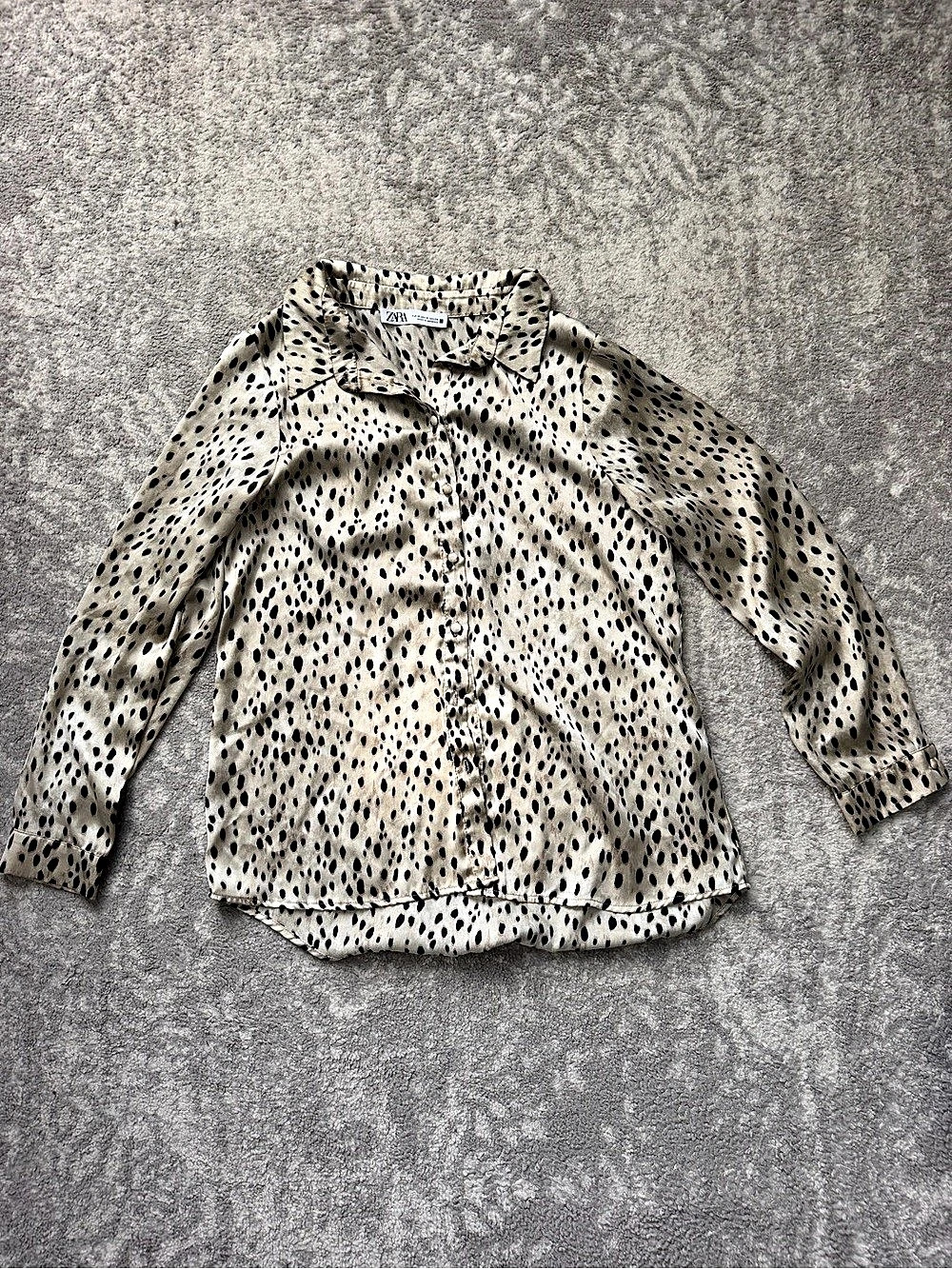 Zara Animal Print Button Down in gold & Black Size Medium